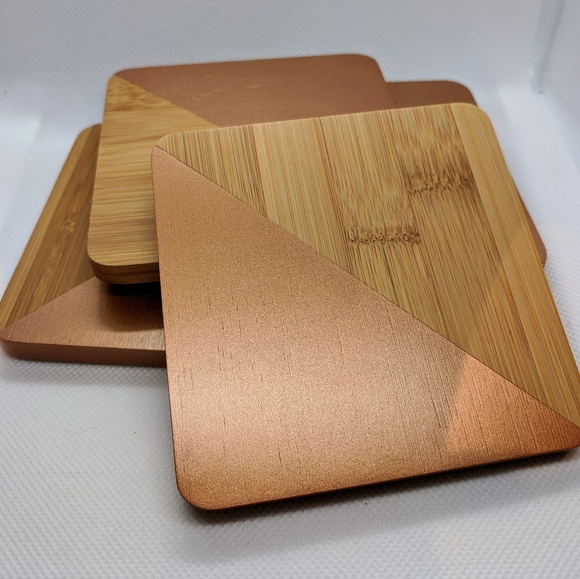 Bamboo double sided coasters with golden corners - Picture 4 of 6
